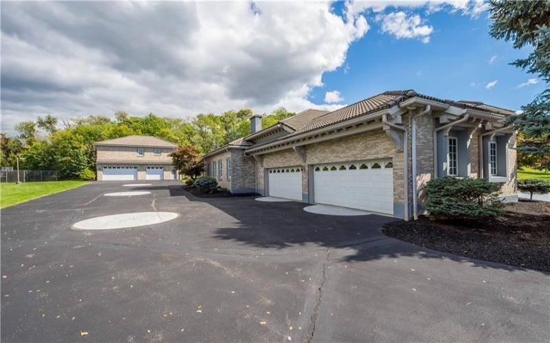 350 Cedar, Washington, 15301, 6 Bedrooms Bedrooms, 12 Rooms Rooms,6.1 BathroomsBathrooms,Residential,For Sale,Cedar,1761944