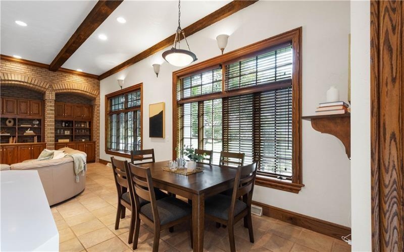350 Cedar, Washington, 15301, 6 Bedrooms Bedrooms, 12 Rooms Rooms,6.1 BathroomsBathrooms,Residential,For Sale,Cedar,1761944