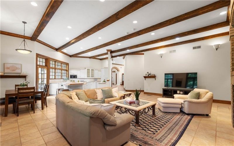 350 Cedar, Washington, 15301, 6 Bedrooms Bedrooms, 12 Rooms Rooms,6.1 BathroomsBathrooms,Residential,For Sale,Cedar,1761944