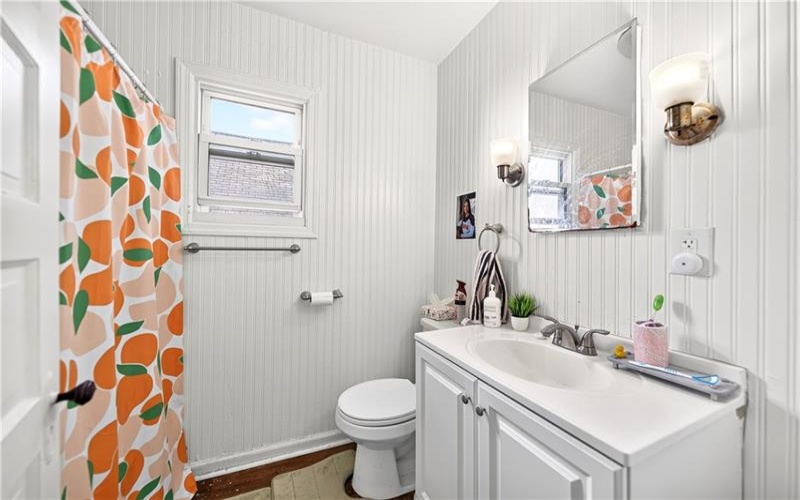 433 Harrison Ave, Greensburg, 15601, 4 Bedrooms Bedrooms, 9 Rooms Rooms,2 BathroomsBathrooms,Residential,For Sale,Harrison Ave,1761757