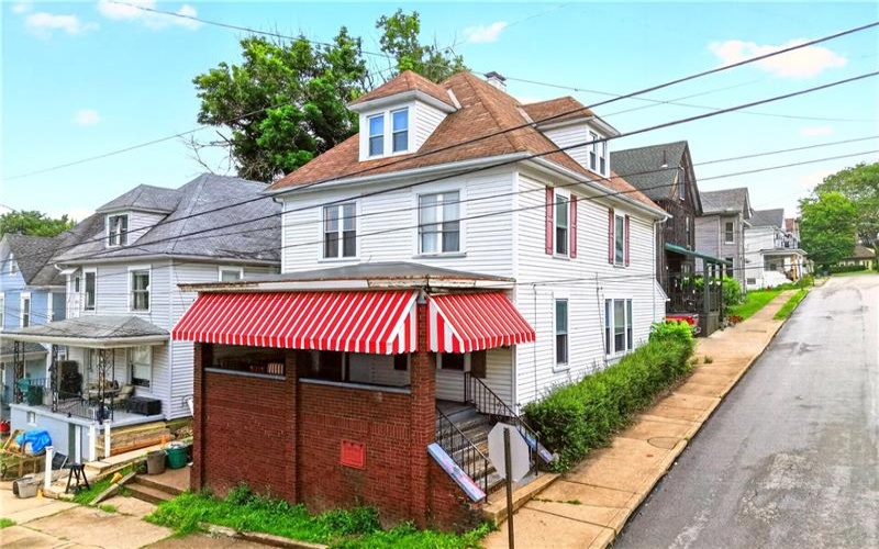 433 Harrison Ave, Greensburg, 15601, 4 Bedrooms Bedrooms, 9 Rooms Rooms,2 BathroomsBathrooms,Residential,For Sale,Harrison Ave,1761757