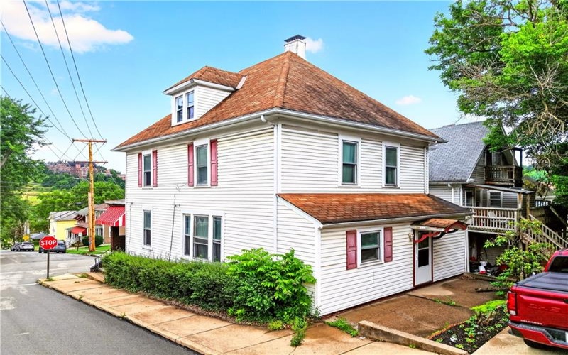 433 Harrison Ave, Greensburg, 15601, 4 Bedrooms Bedrooms, 9 Rooms Rooms,2 BathroomsBathrooms,Residential,For Sale,Harrison Ave,1761757