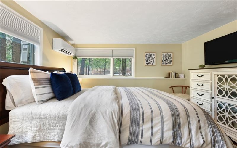 540 Laurel Pond, Farmington, 15437, 1 Bedroom Bedrooms, 6 Rooms Rooms,1 BathroomBathrooms,Residential,For Sale,Laurel Pond,1761876