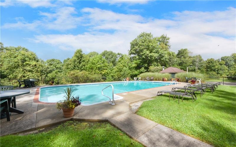 540 Laurel Pond, Farmington, 15437, 1 Bedroom Bedrooms, 6 Rooms Rooms,1 BathroomBathrooms,Residential,For Sale,Laurel Pond,1761876