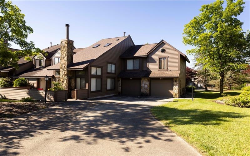 E-2 Sunridge Drive, Champion, 15622, 3 Bedrooms Bedrooms, 1 Room Rooms,3.1 BathroomsBathrooms,Residential,For Sale,Sunridge Drive,1761900