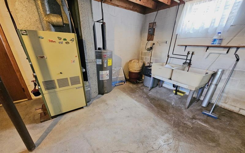 640 Taylorstown Ridge Road, Avella, 15312, 3 Bedrooms Bedrooms, 6 Rooms Rooms,1 BathroomBathrooms,Residential,For Sale,Taylorstown Ridge Road,1762011