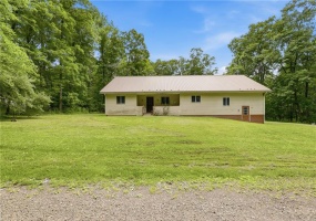 131 Squirrel Hill Road, Meyersdale, 15552, 3 Bedrooms Bedrooms, ,2 BathroomsBathrooms,Residential,For Sale,Squirrel Hill Road,1762019