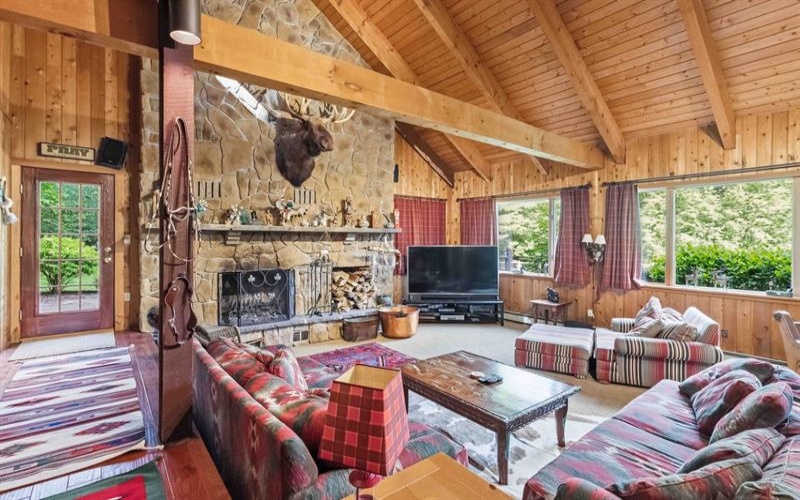129 Chestnut Hill LANE, Champion, 15622, 4 Bedrooms Bedrooms, ,2.1 BathroomsBathrooms,Residential,For Sale,Chestnut Hill,1762055