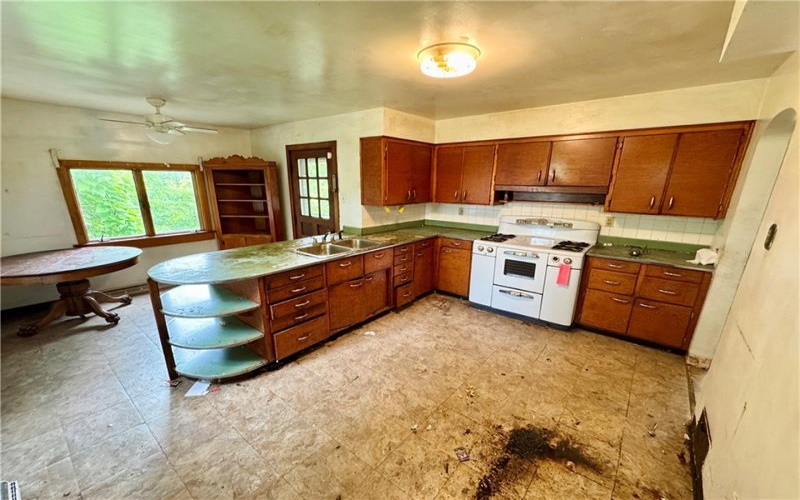 421 Mcgeary Ave, Monessen, 15062, 2 Bedrooms Bedrooms, 5 Rooms Rooms,1 BathroomBathrooms,Residential,For Sale,Mcgeary Ave,1762049