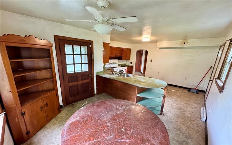 421 Mcgeary Ave, Monessen, 15062, 2 Bedrooms Bedrooms, 5 Rooms Rooms,1 BathroomBathrooms,Residential,For Sale,Mcgeary Ave,1762049