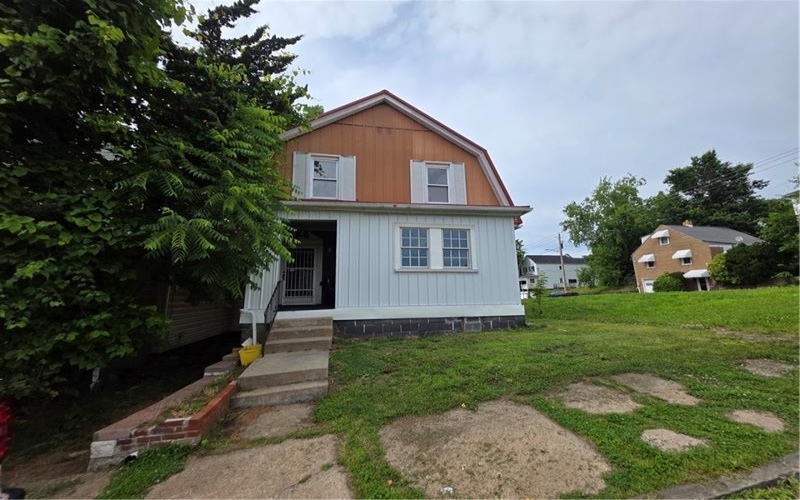 121 CATALPA STREET, NEW KENSINGTON, 15068, 3 Bedrooms Bedrooms, ,1.1 BathroomsBathrooms,Residential,For Sale,CATALPA STREET,1762142