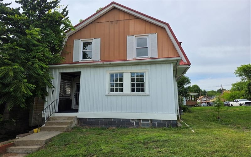 121 CATALPA STREET, NEW KENSINGTON, 15068, 3 Bedrooms Bedrooms, ,1.1 BathroomsBathrooms,Residential,For Sale,CATALPA STREET,1762142