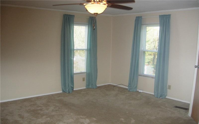 405 Vista Ln, Murrysville, 15668, 3 Bedrooms Bedrooms, ,2 BathroomsBathrooms,Residential,For Sale,Vista Ln,1762078