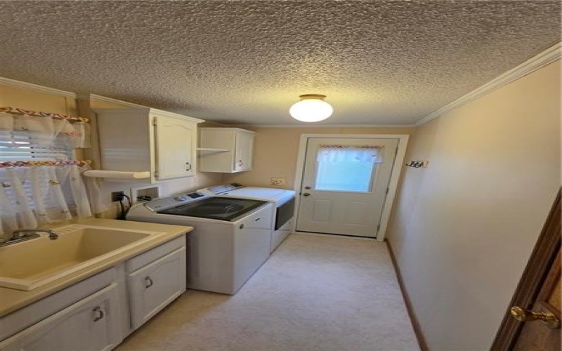 405 Vista Ln, Murrysville, 15668, 3 Bedrooms Bedrooms, ,2 BathroomsBathrooms,Residential,For Sale,Vista Ln,1762078