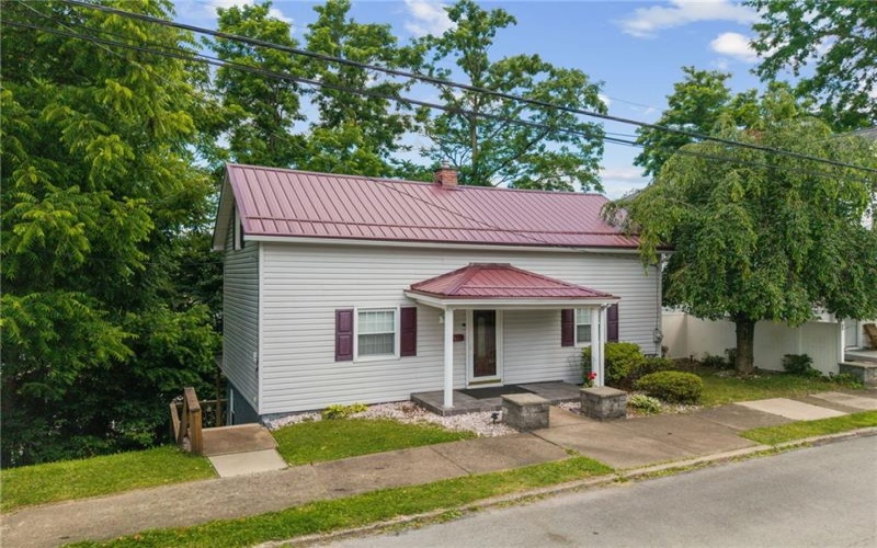 745 Sidney St, Greensburg, 15601, 2 Bedrooms Bedrooms, ,2 BathroomsBathrooms,Residential,For Sale,Sidney St,1760233