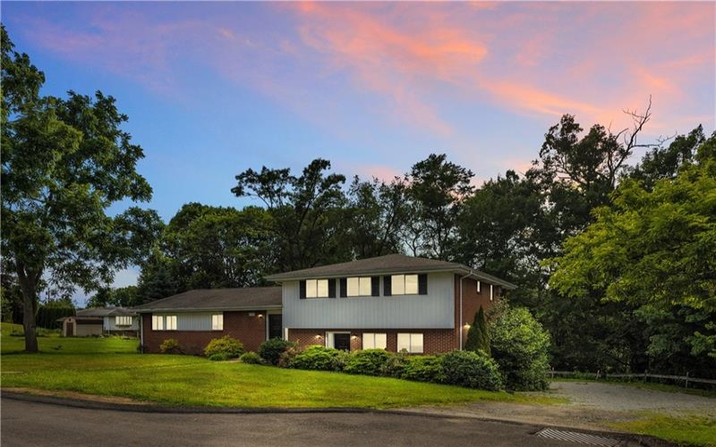 616 Woodburn Lane, Greensburg, 15601, ,Multi-unit,For Sale,Woodburn Lane,1762013