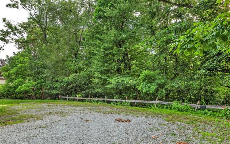 616 Woodburn Lane, Greensburg, 15601, ,Multi-unit,For Sale,Woodburn Lane,1762013