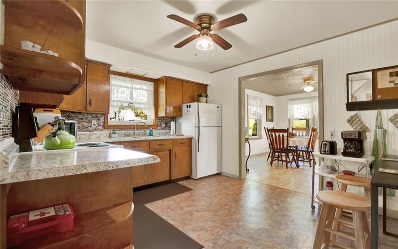575 Stoystown Rd, Somerset, 15501, 2 Bedrooms Bedrooms, ,1 BathroomBathrooms,Residential,For Sale,Stoystown Rd,1762215