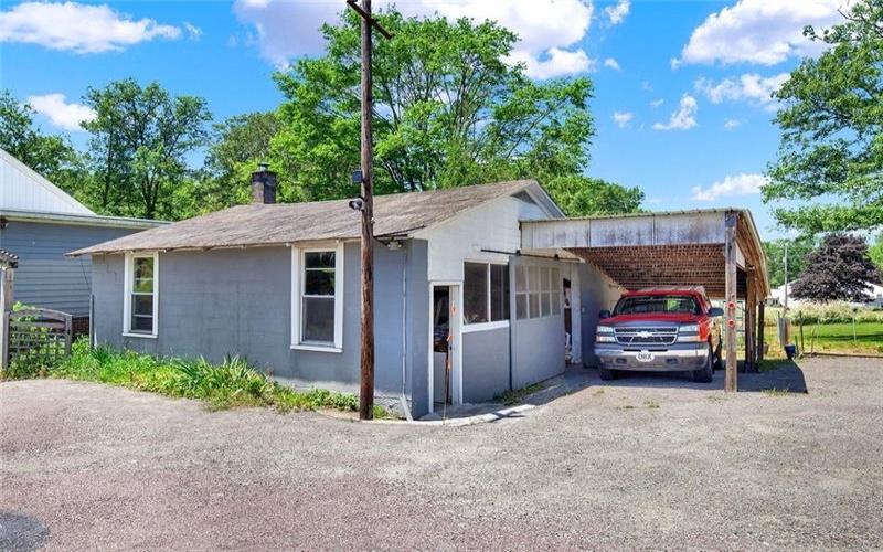 575 Stoystown Rd, Somerset, 15501, 2 Bedrooms Bedrooms, ,1 BathroomBathrooms,Residential,For Sale,Stoystown Rd,1762215