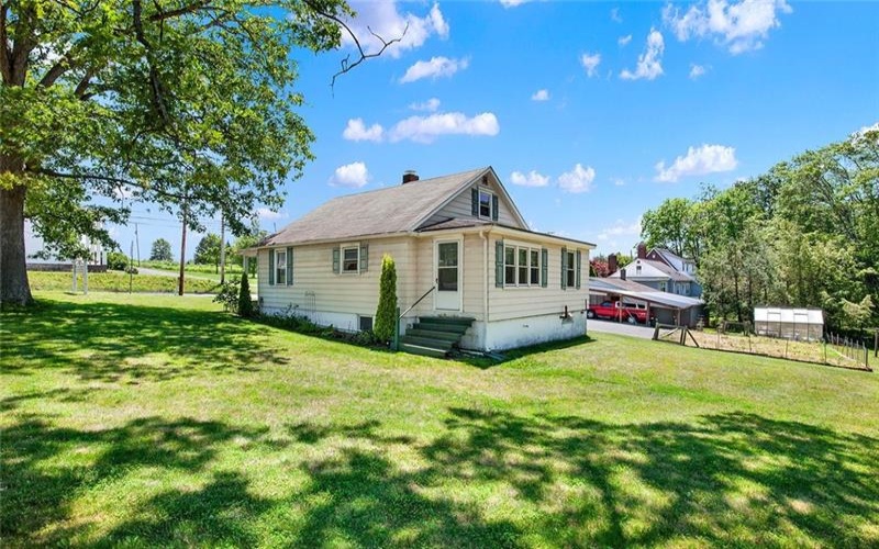 575 Stoystown Rd, Somerset, 15501, 2 Bedrooms Bedrooms, ,1 BathroomBathrooms,Residential,For Sale,Stoystown Rd,1762215