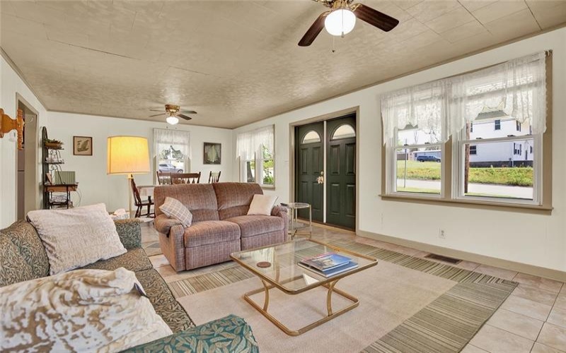 575 Stoystown Rd, Somerset, 15501, 2 Bedrooms Bedrooms, ,1 BathroomBathrooms,Residential,For Sale,Stoystown Rd,1762215