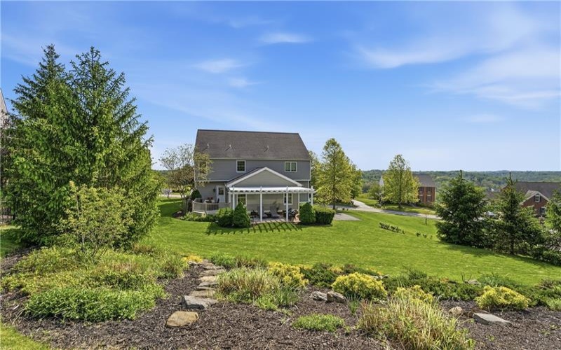 234 Molly Dr, Canonsburg, 15317, 4 Bedrooms Bedrooms, 12 Rooms Rooms,3.1 BathroomsBathrooms,Residential,For Sale,Molly Dr,1760720