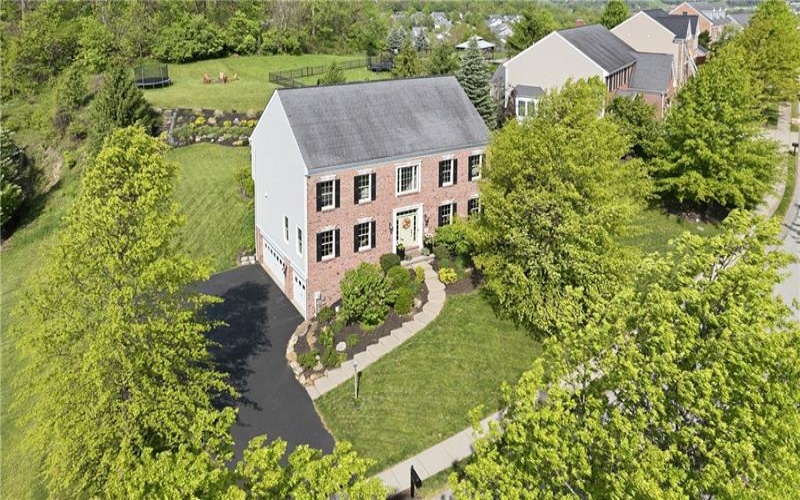 234 Molly Dr, Canonsburg, 15317, 4 Bedrooms Bedrooms, 12 Rooms Rooms,3.1 BathroomsBathrooms,Residential,For Sale,Molly Dr,1760720