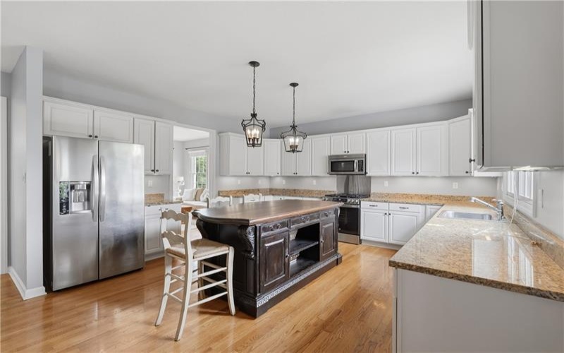 234 Molly Dr, Canonsburg, 15317, 4 Bedrooms Bedrooms, 12 Rooms Rooms,3.1 BathroomsBathrooms,Residential,For Sale,Molly Dr,1760720