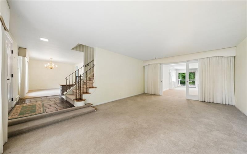 260 CHERRY LANE, IRWIN, 15642, 5 Bedrooms Bedrooms, 11 Rooms Rooms,3.1 BathroomsBathrooms,Residential,For Sale,CHERRY LANE,1762261