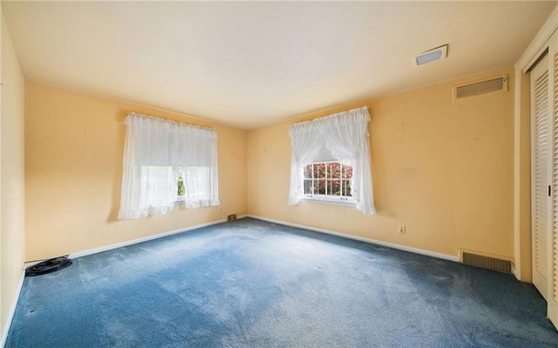 260 CHERRY LANE, IRWIN, 15642, 5 Bedrooms Bedrooms, 11 Rooms Rooms,3.1 BathroomsBathrooms,Residential,For Sale,CHERRY LANE,1762261