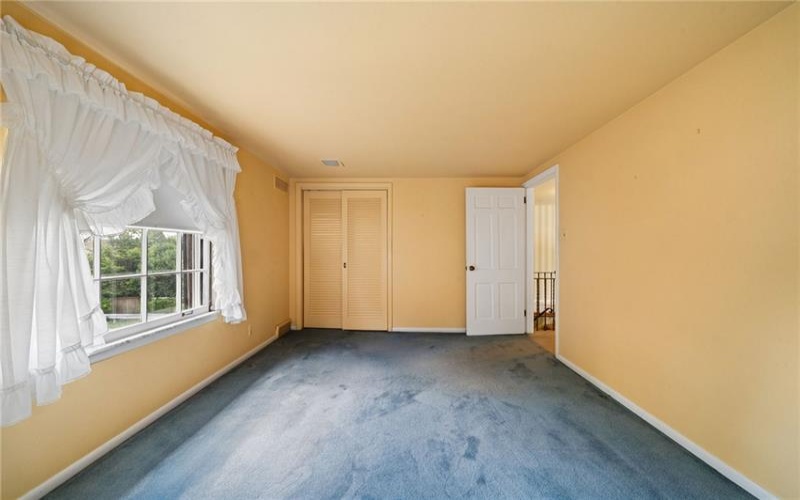 260 CHERRY LANE, IRWIN, 15642, 5 Bedrooms Bedrooms, 11 Rooms Rooms,3.1 BathroomsBathrooms,Residential,For Sale,CHERRY LANE,1762261