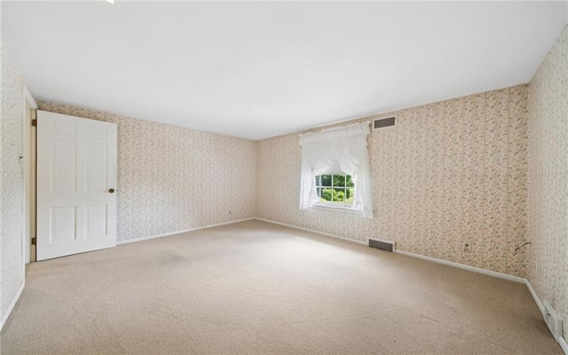 260 CHERRY LANE, IRWIN, 15642, 5 Bedrooms Bedrooms, 11 Rooms Rooms,3.1 BathroomsBathrooms,Residential,For Sale,CHERRY LANE,1762261