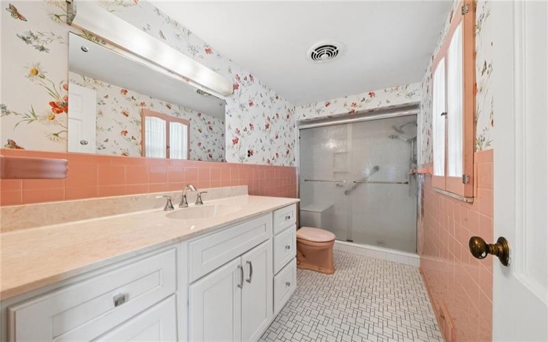 260 CHERRY LANE, IRWIN, 15642, 5 Bedrooms Bedrooms, 11 Rooms Rooms,3.1 BathroomsBathrooms,Residential,For Sale,CHERRY LANE,1762261