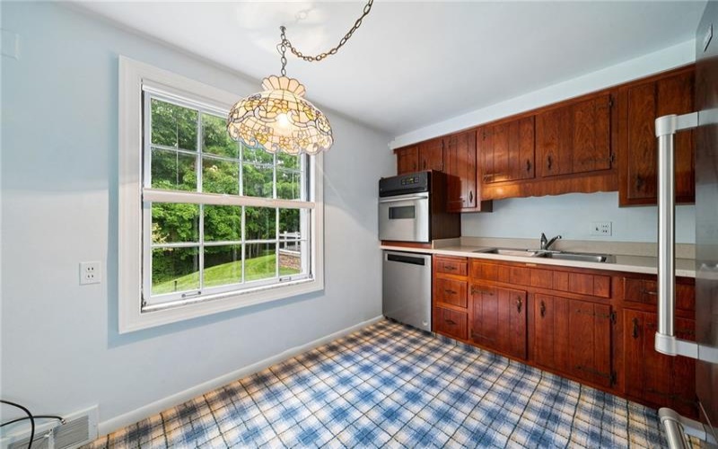 260 CHERRY LANE, IRWIN, 15642, 5 Bedrooms Bedrooms, 11 Rooms Rooms,3.1 BathroomsBathrooms,Residential,For Sale,CHERRY LANE,1762261