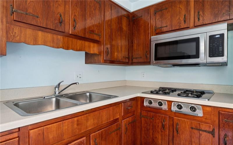 260 CHERRY LANE, IRWIN, 15642, 5 Bedrooms Bedrooms, 11 Rooms Rooms,3.1 BathroomsBathrooms,Residential,For Sale,CHERRY LANE,1762261