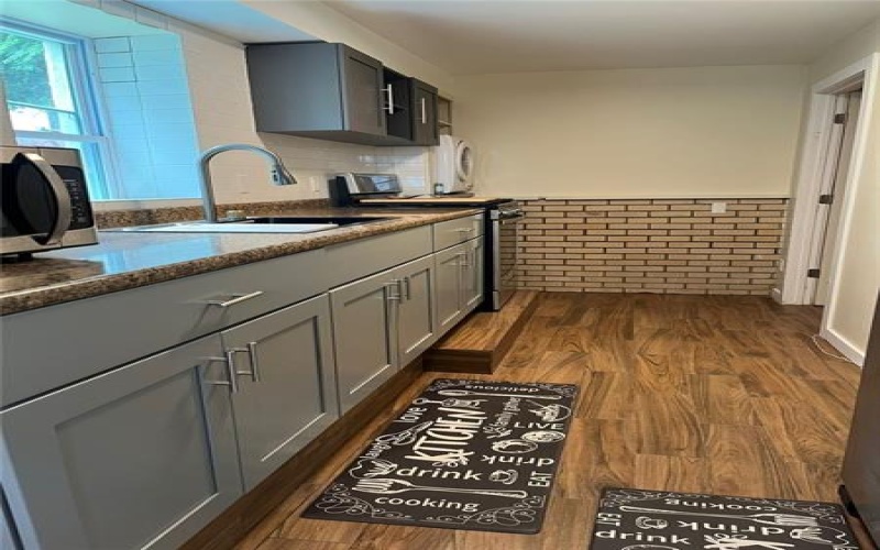 1030 Scott Avenue, Jeannette, 15644, 4 Bedrooms Bedrooms, 10 Rooms Rooms,3 BathroomsBathrooms,Residential,For Sale,Scott Avenue,1762304