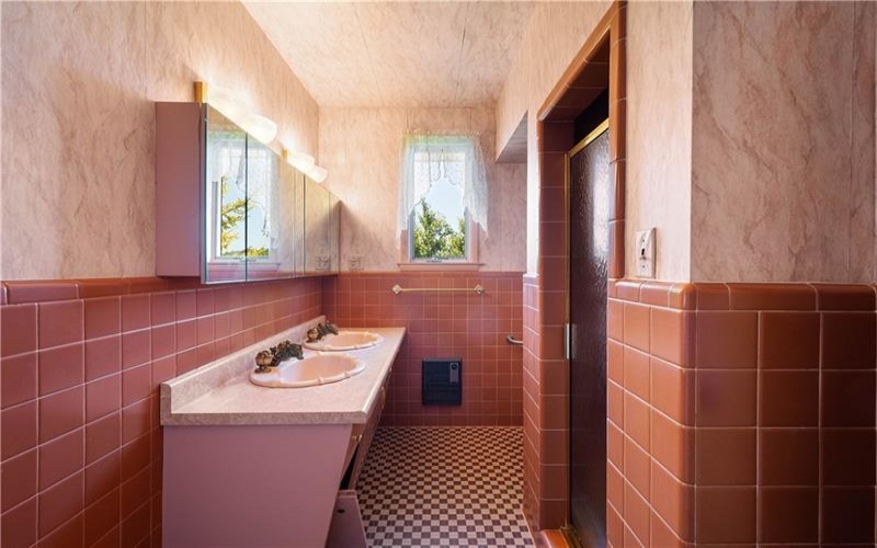 795 Beau Street, Washington, 15301, 4 Bedrooms Bedrooms, 14 Rooms Rooms,3.1 BathroomsBathrooms,Residential,For Sale,Beau Street,1761970