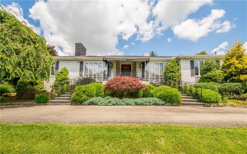 795 Beau Street, Washington, 15301, 4 Bedrooms Bedrooms, 14 Rooms Rooms,3.1 BathroomsBathrooms,Residential,For Sale,Beau Street,1761970