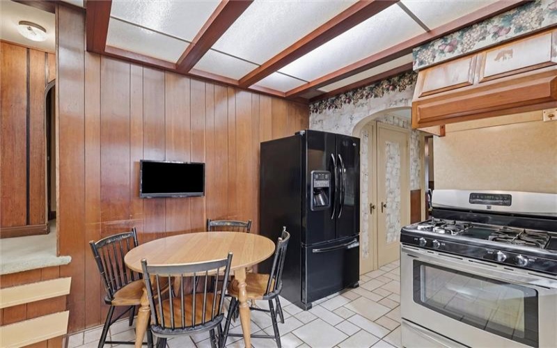 1026 Woodberry Rd, New Kensington, 15068, 3 Bedrooms Bedrooms, ,2.1 BathroomsBathrooms,Residential,For Sale,Woodberry Rd,1761980