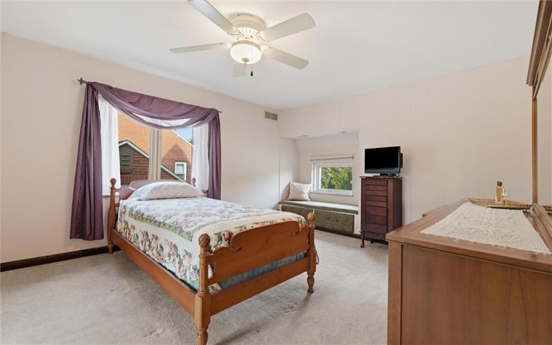 1026 Woodberry Rd, New Kensington, 15068, 3 Bedrooms Bedrooms, ,2.1 BathroomsBathrooms,Residential,For Sale,Woodberry Rd,1761980