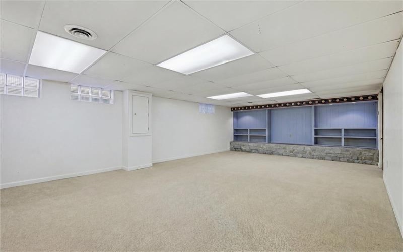 1026 Woodberry Rd, New Kensington, 15068, 3 Bedrooms Bedrooms, ,2.1 BathroomsBathrooms,Residential,For Sale,Woodberry Rd,1761980