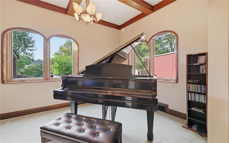 1026 Woodberry Rd, New Kensington, 15068, 3 Bedrooms Bedrooms, ,2.1 BathroomsBathrooms,Residential,For Sale,Woodberry Rd,1761980