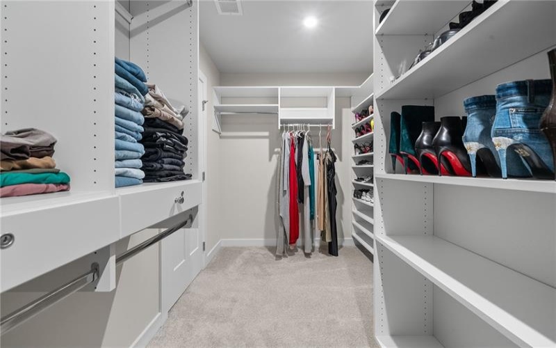 1001 Black Sands Drive, 15644, 15644, 5 Bedrooms Bedrooms, 12 Rooms Rooms,3.1 BathroomsBathrooms,Residential,For Sale,Black Sands Drive,1762331