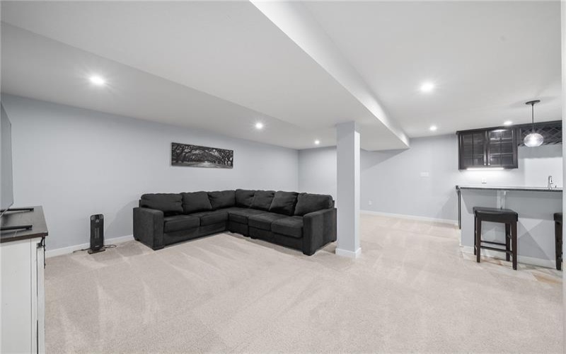 1001 Black Sands Drive, 15644, 15644, 5 Bedrooms Bedrooms, 12 Rooms Rooms,3.1 BathroomsBathrooms,Residential,For Sale,Black Sands Drive,1762331