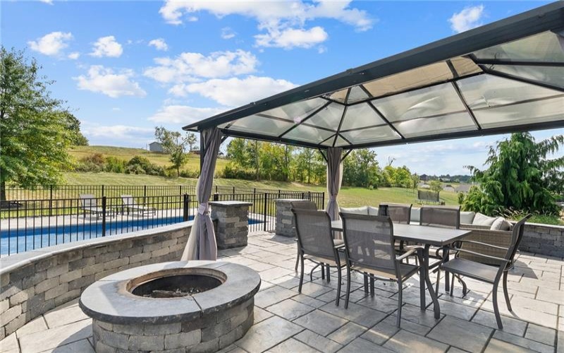 1001 Black Sands Drive, 15644, 15644, 5 Bedrooms Bedrooms, 12 Rooms Rooms,3.1 BathroomsBathrooms,Residential,For Sale,Black Sands Drive,1762331