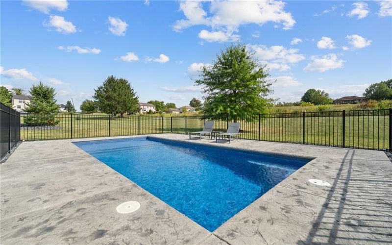 1001 Black Sands Drive, 15644, 15644, 5 Bedrooms Bedrooms, 12 Rooms Rooms,3.1 BathroomsBathrooms,Residential,For Sale,Black Sands Drive,1762331