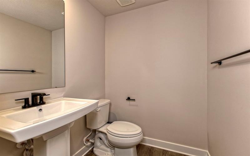 5002 Wellington Ct, Jeannette, 15644, 3 Bedrooms Bedrooms, 9 Rooms Rooms,3.1 BathroomsBathrooms,Residential,For Sale,Wellington Ct,1762388