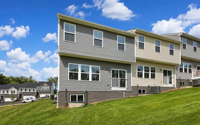 5002 Wellington Ct, Jeannette, 15644, 3 Bedrooms Bedrooms, 9 Rooms Rooms,3.1 BathroomsBathrooms,Residential,For Sale,Wellington Ct,1762388