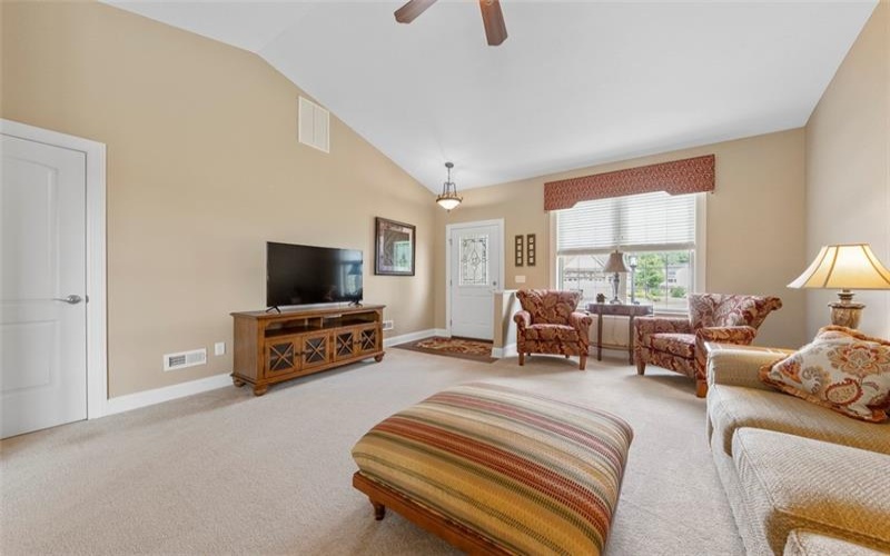 4606 Webber Ln, Murrysville, 15668, 2 Bedrooms Bedrooms, 7 Rooms Rooms,2 BathroomsBathrooms,Residential,For Sale,Webber Ln,1762482