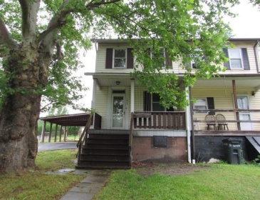 1013 Front Street, Leisenring, 15455, 2 Bedrooms Bedrooms, 5 Rooms Rooms,1 BathroomBathrooms,Residential,For Sale,Front Street,1762484